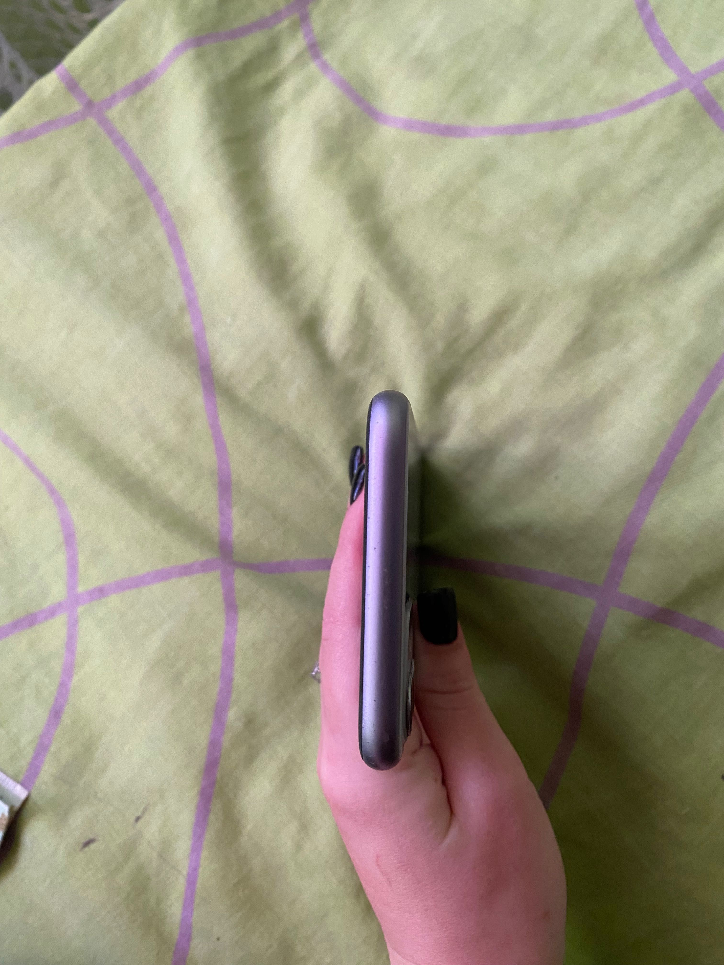 Apple iPhone 11 128 Gb Purple ідеальний стан r-sim