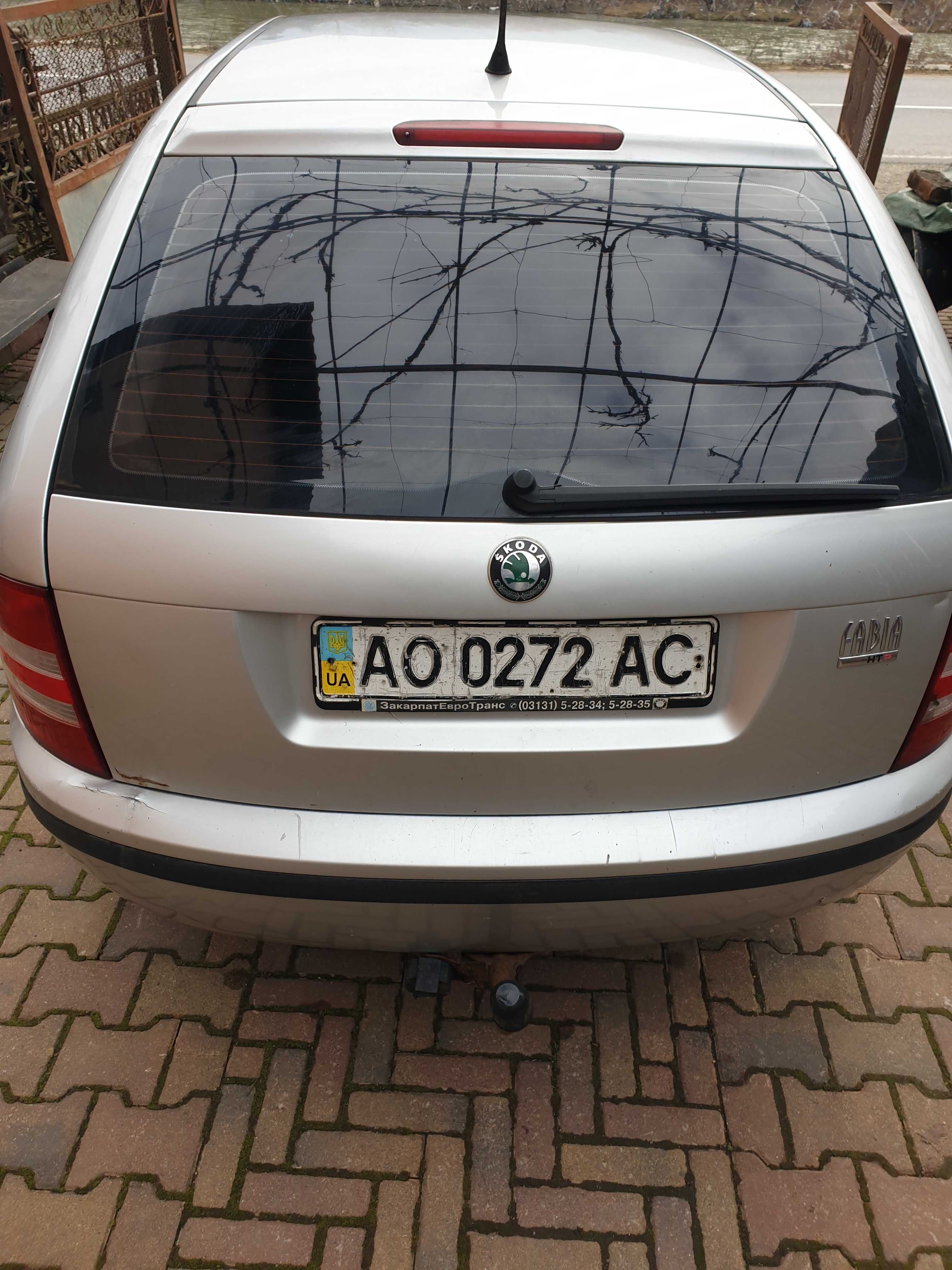 Продам Skoda Fabia 1.2 бензин.Другий власник. Не відповідаю на смс !!!