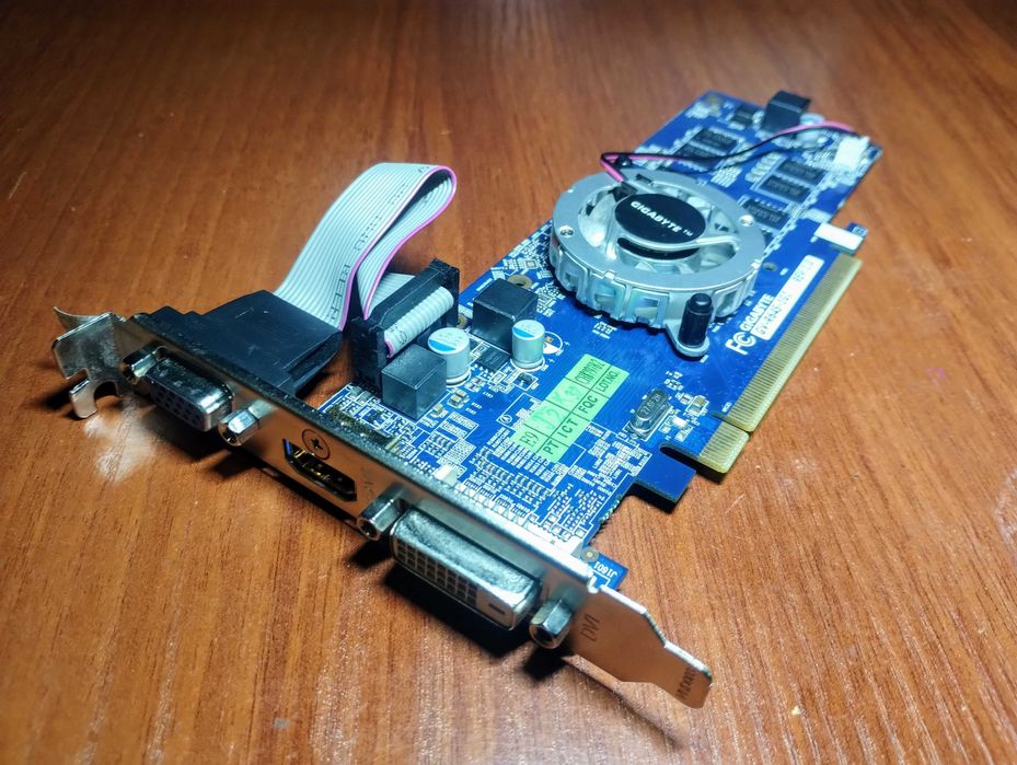 MSI B75A-IE35(сокет 1155) + i5-2310 2.9GHz + кулер