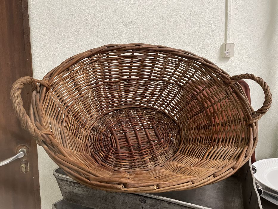 Cestos de verga para decoração ou serviço