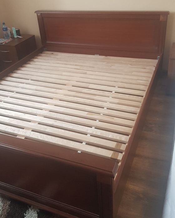 Sprzedam  łóżko 160/200  małżeńskie w dobrym stanie  zapraszam