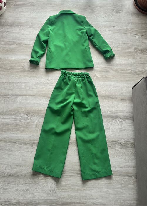 Костюм на дівчинку брюкі широкі прямі та піджак зеленого кольору 128р
