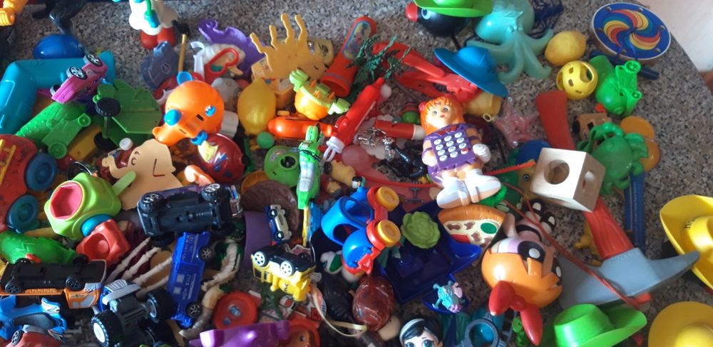Conjunto Grande de Brinquedos Diversos
