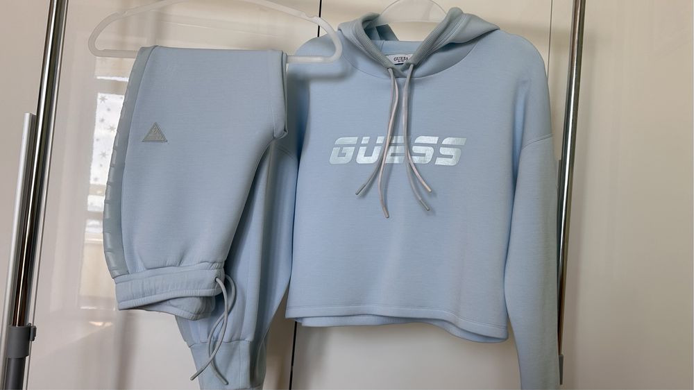 Жіночий костюм Guess, М