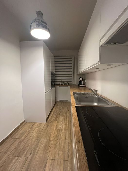 Sprzedam 2 pokojowe mieszkanie - centrum, 2 - piętro