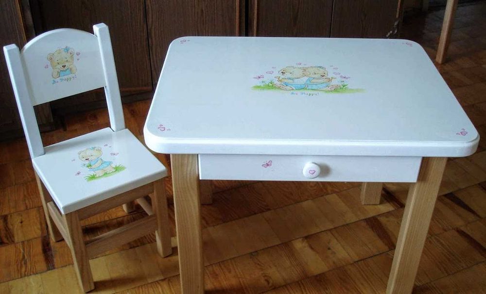 Дитячи меблі з дерева з розписом. Столи, стільці.