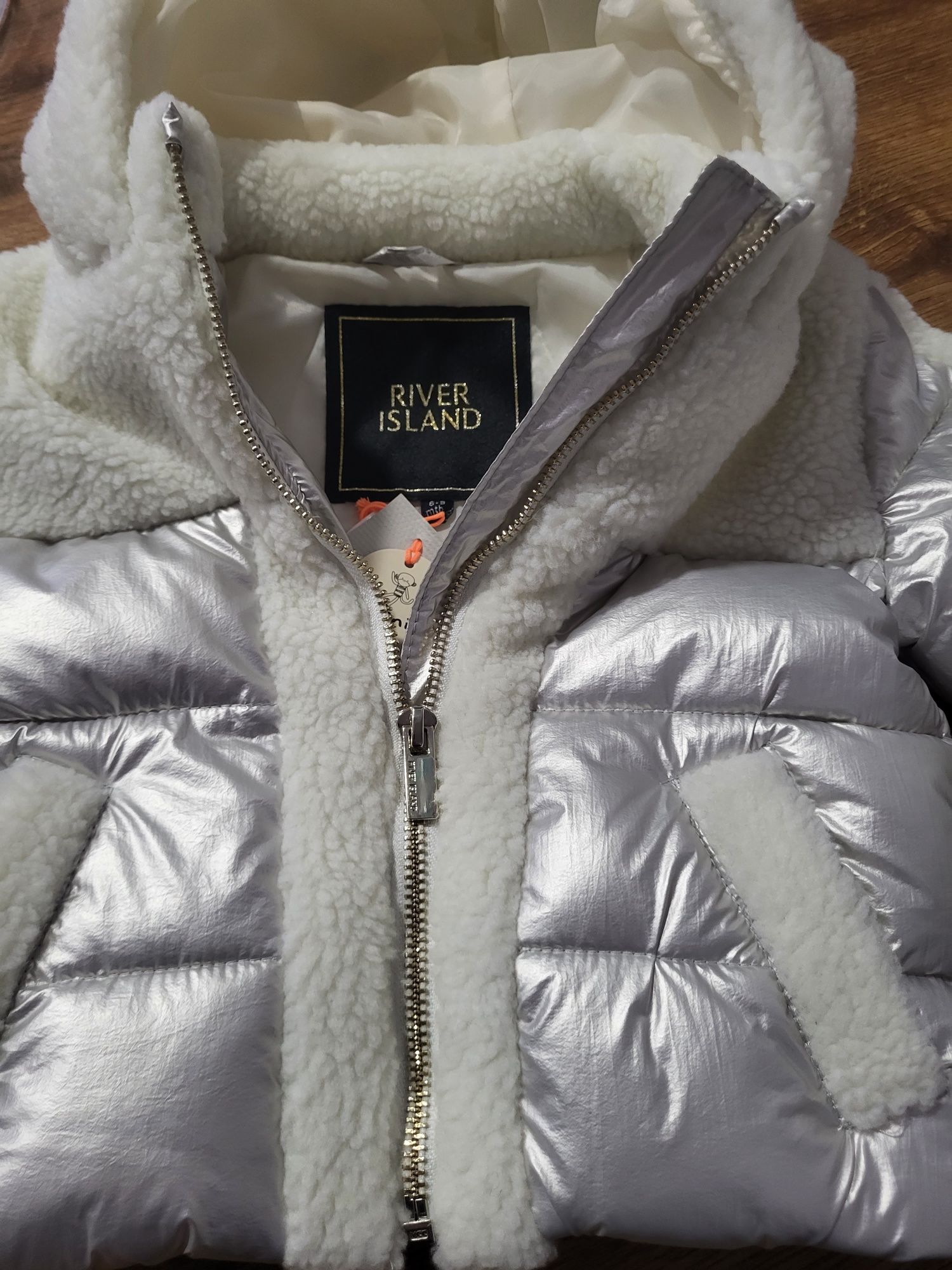 Super kurtka firmy RIVER ISLAND