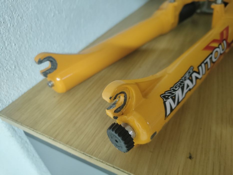 Manitou X Vert Suspensão DH