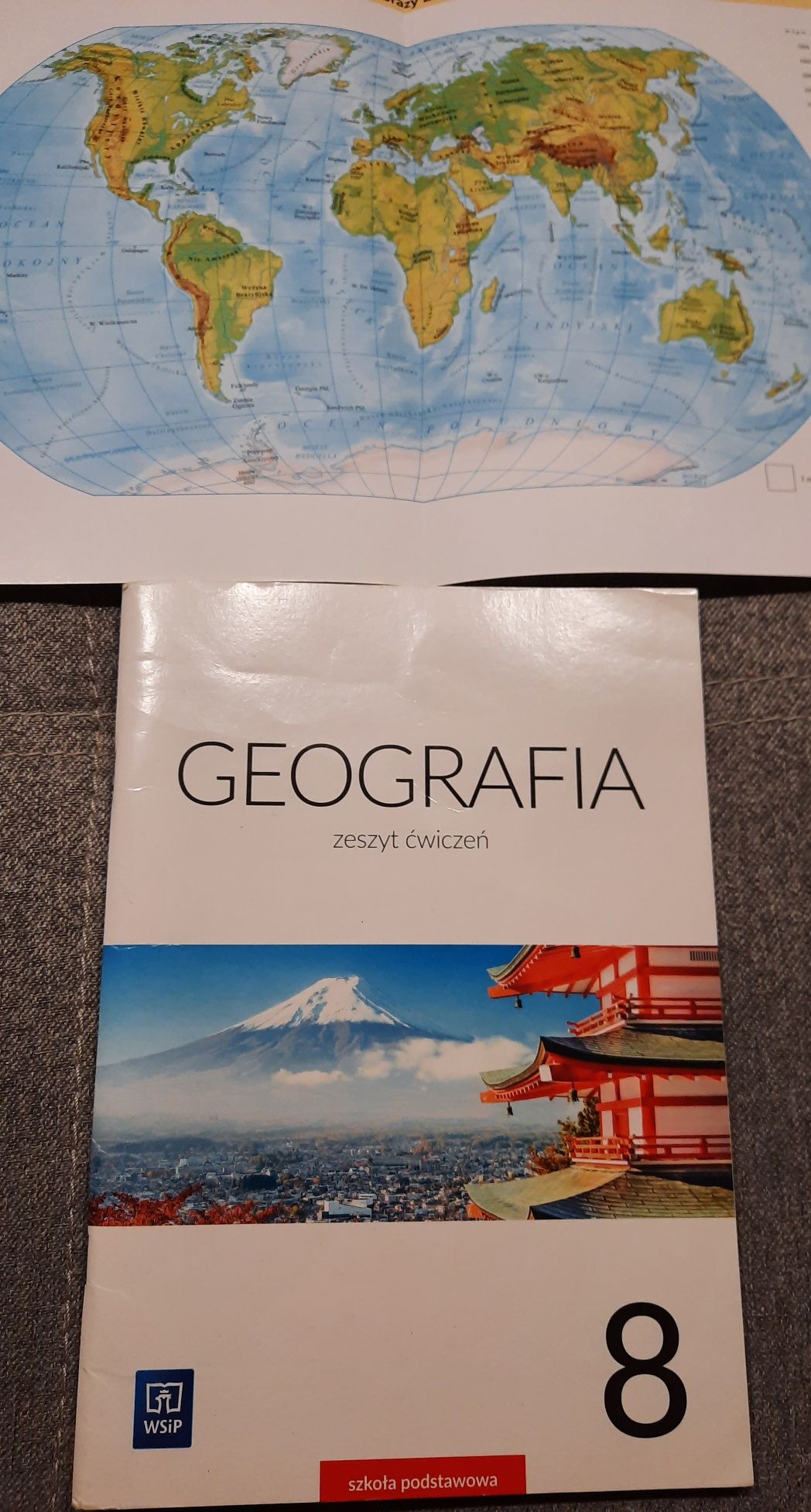 Zeszyt ćwiczeń geografia klasa 8 + mapa dwustronna.