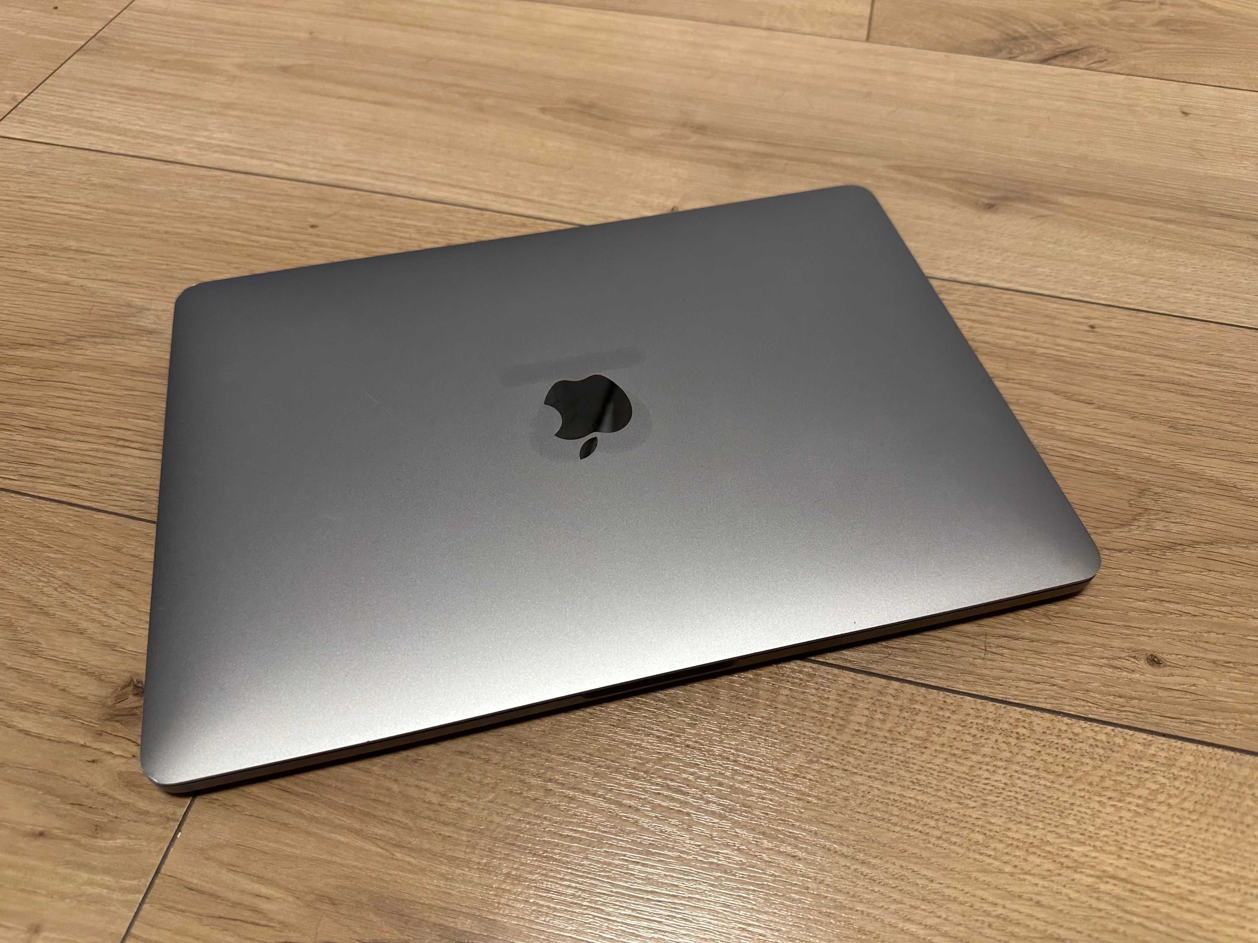 MacBook Pro 13,3” TOUCH BAR TOUCH ID 16/512 GB w bardzo fajnym stanie