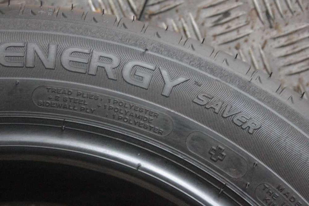 185/60/15 Michelin EnergySaver + 185/60 R15 84T