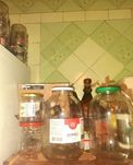 Скляні банки з закрутками для консервації