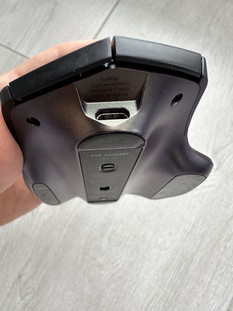 Myszka bezprzewodowa Logitech MX Master – używana, stan dobry