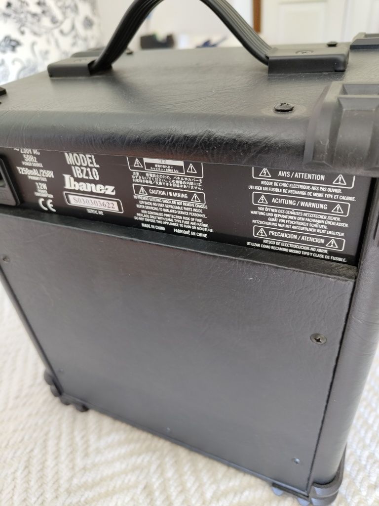 Amplificador Marca "Ibanez" - IBZ10