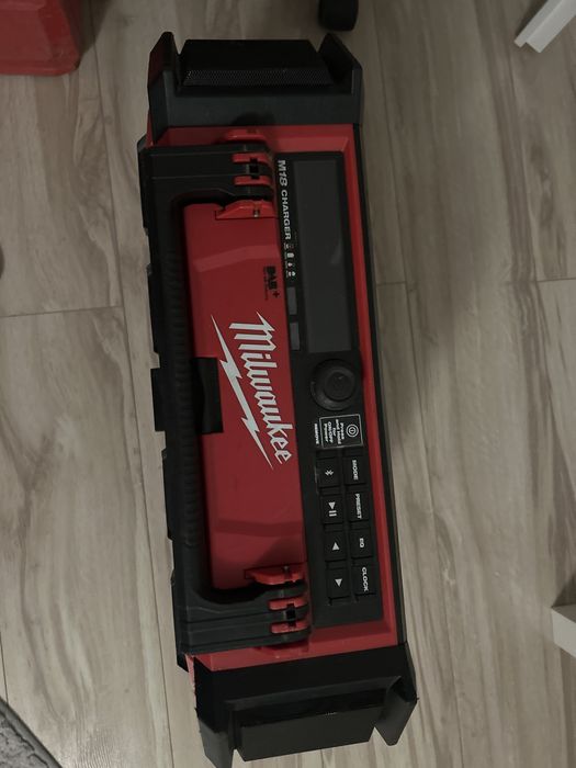 Milwaukee M18 CHARGER