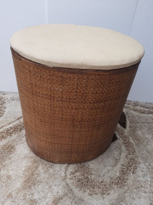 Kosz wiklinowy kosz boho z pokrywa pufa na skarby na pranie zabawki