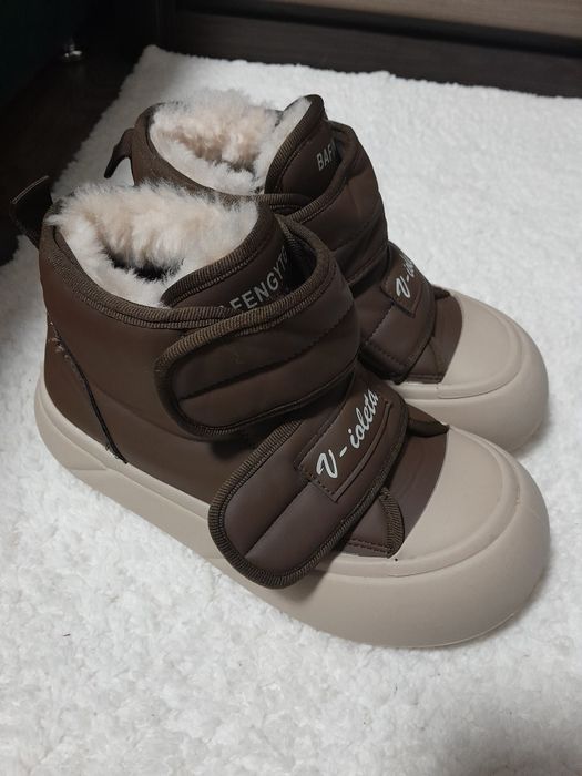 Продам угги,ботінки,сапожки