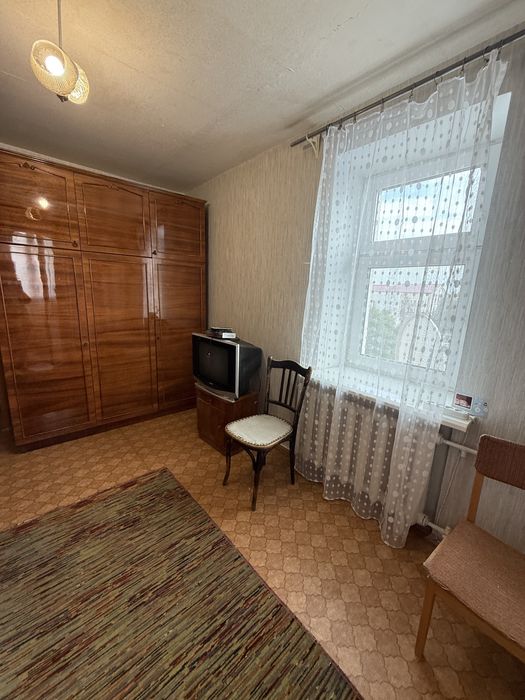 Двокімнатна в центрі