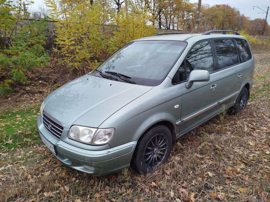 Продам надійного мінівена