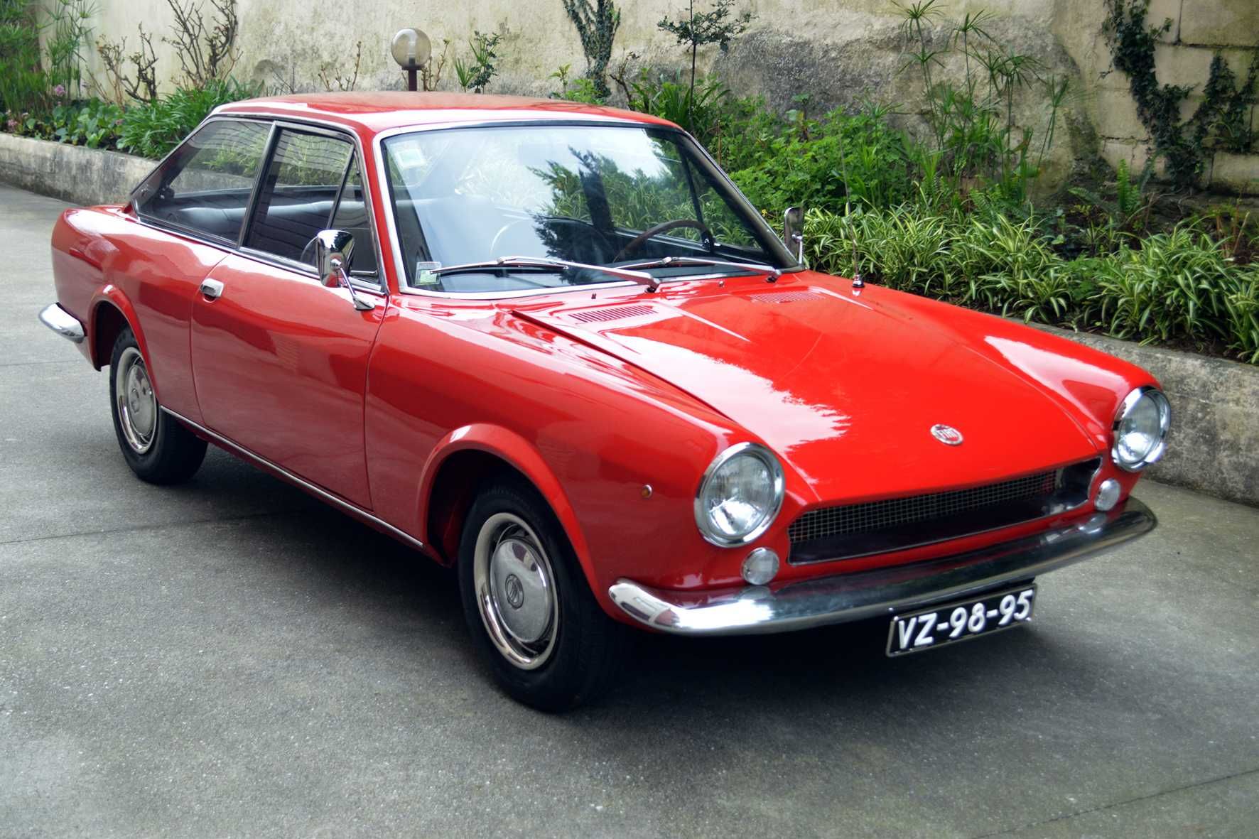 Carro de coleção antigo