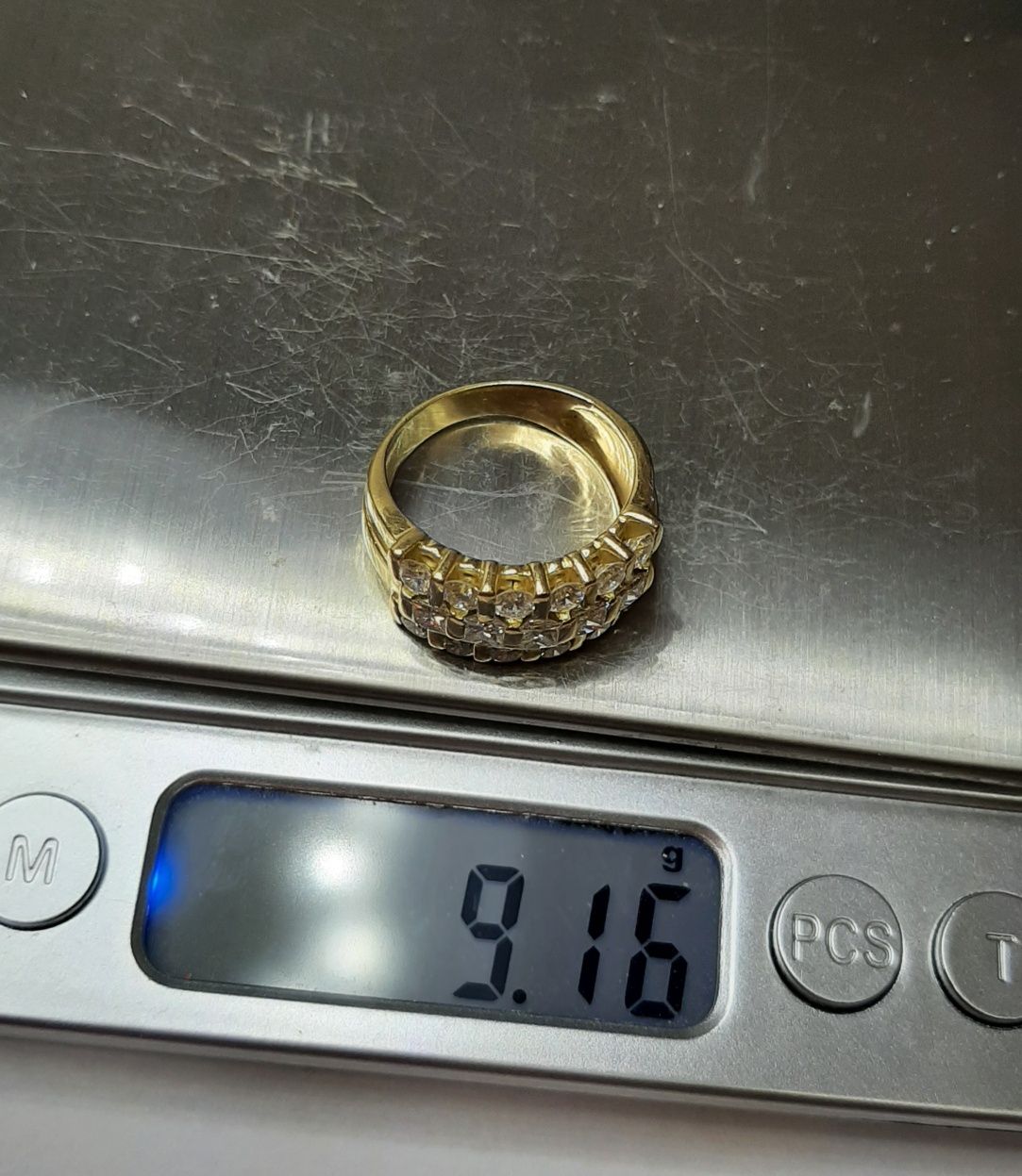 Złoty Pierścionek z brylantami- unikat wycena 13.500 zł