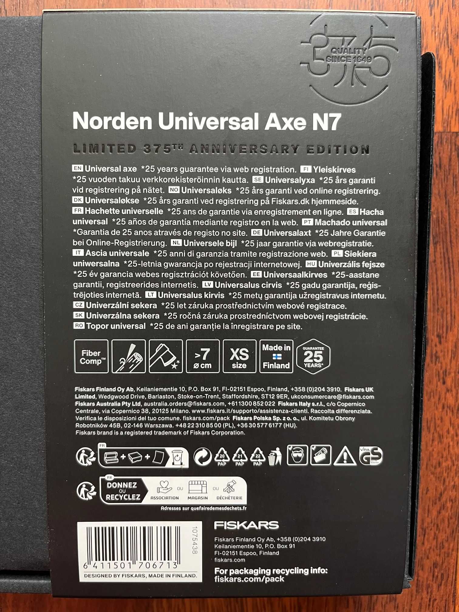 Siekiera ciesielska Fiskars Norden N7 z limitowanej edycji.