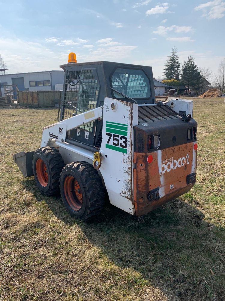 Ładowarka burtowa Bobcat 753