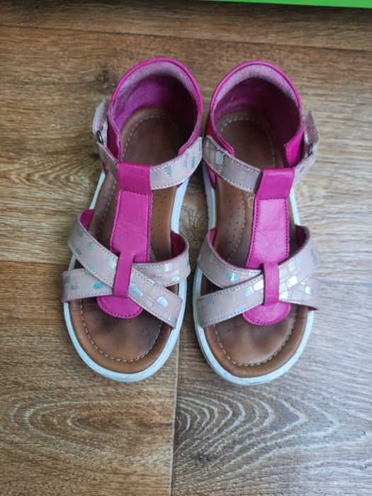 Босоніжки з натуральної шкіри Braska