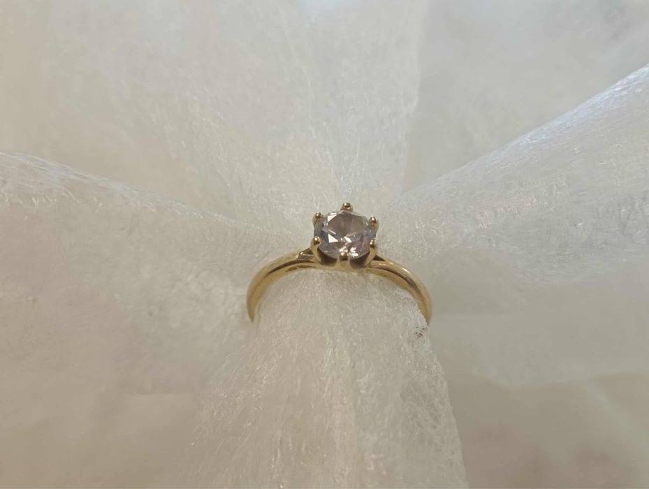 Złoty pierscinek 585 waga 1.90 g rozmiar 11