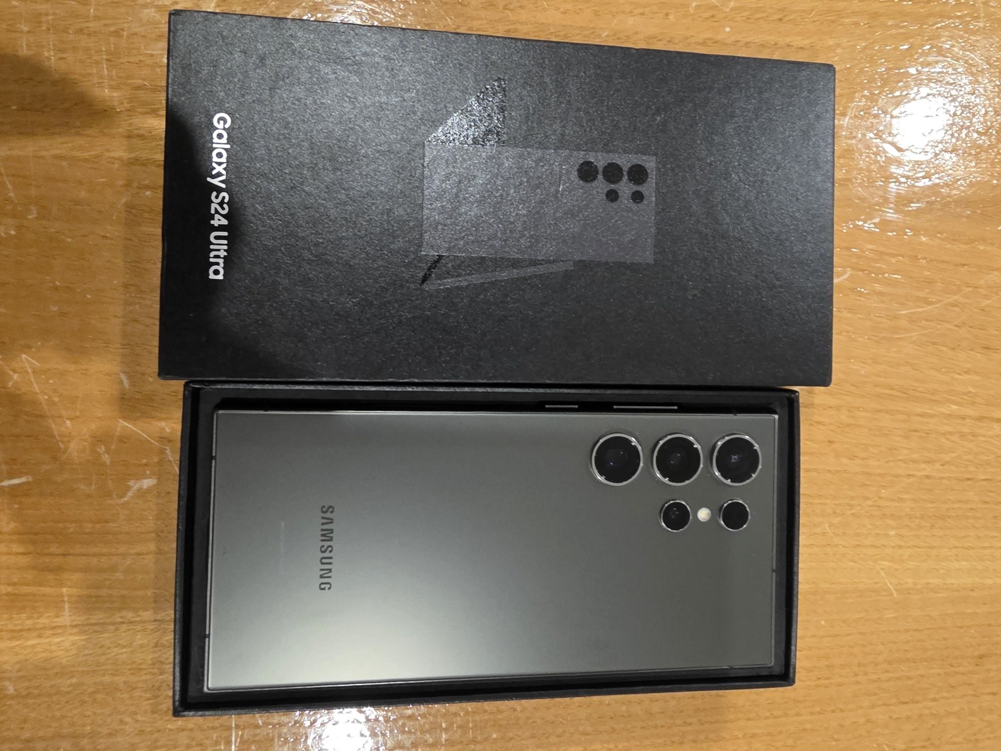 Samsung S24 ultra 12/256 como Novo