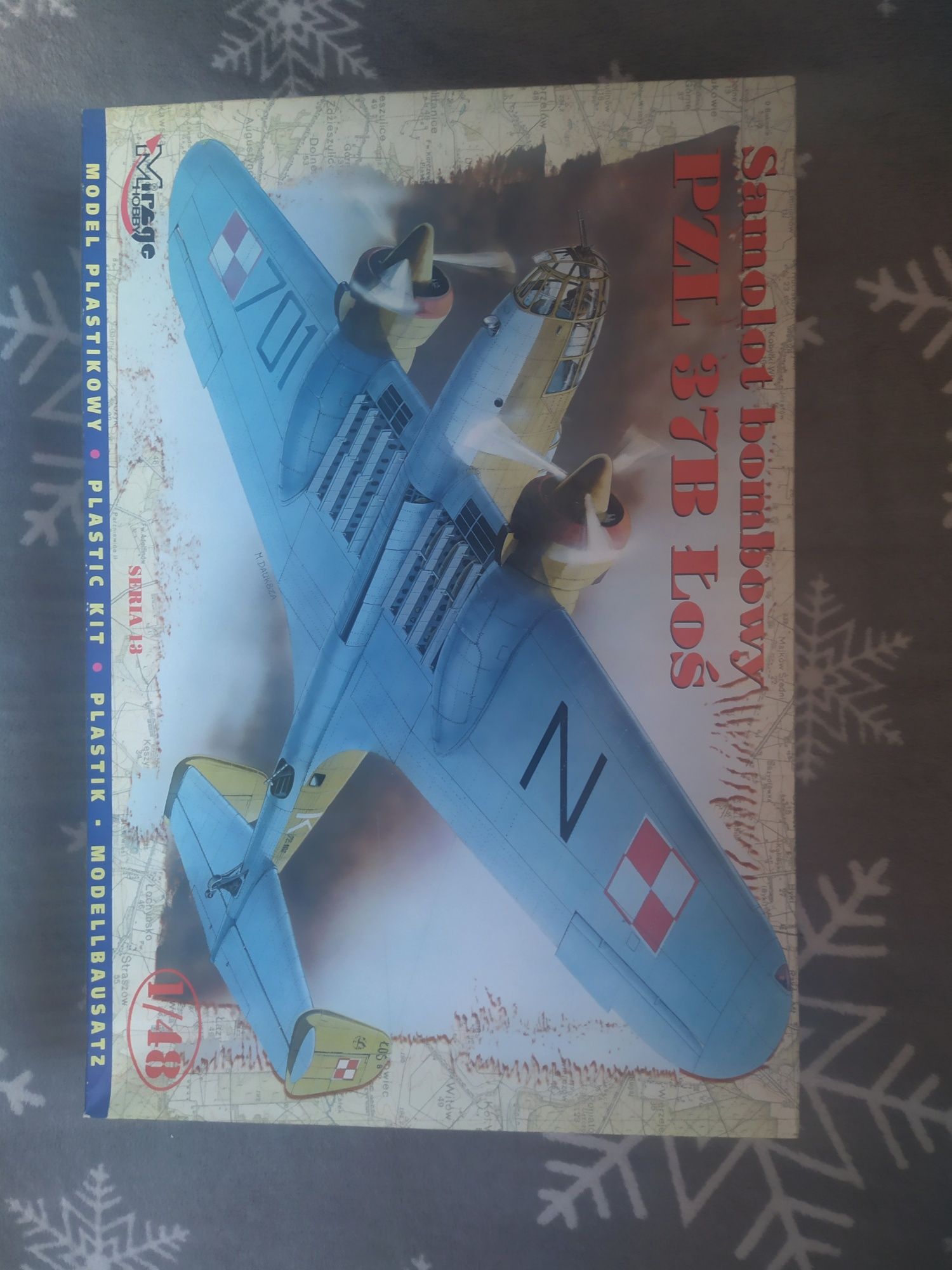 Model do sklejania wiernie odwzorowujący PZL.37 B/II ŁOŚ Samolot 1:48