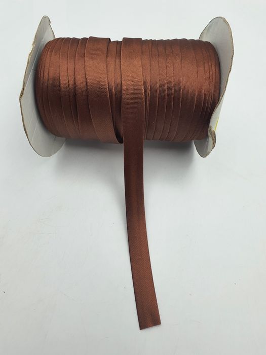 Lamówka zaprasowana atłas kupon 10 m.x 15 mm.brąz