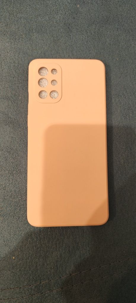 Продаю чехол на one plus 11 и one plus 8T