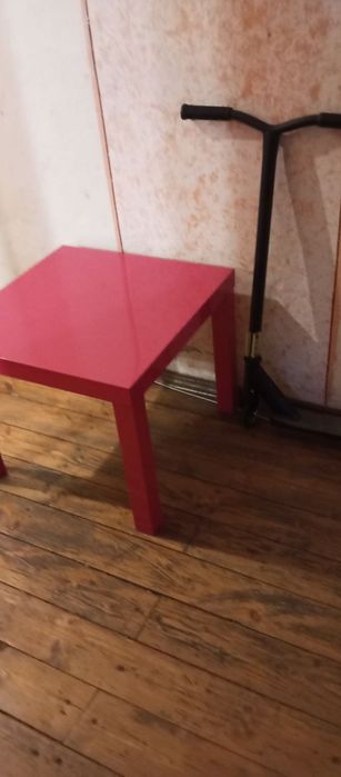 Продам косметический столик и трюковой детский самокат недорого. 500 г