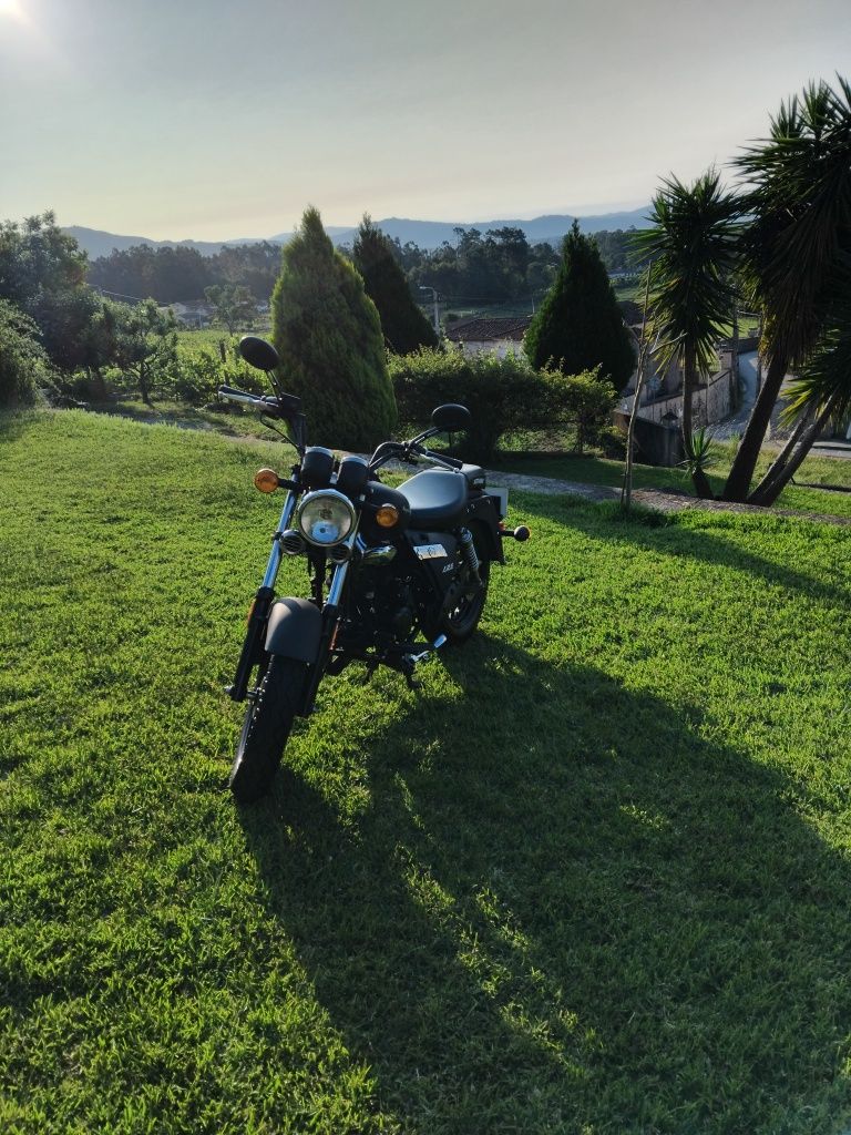 Keeway Superlight 125