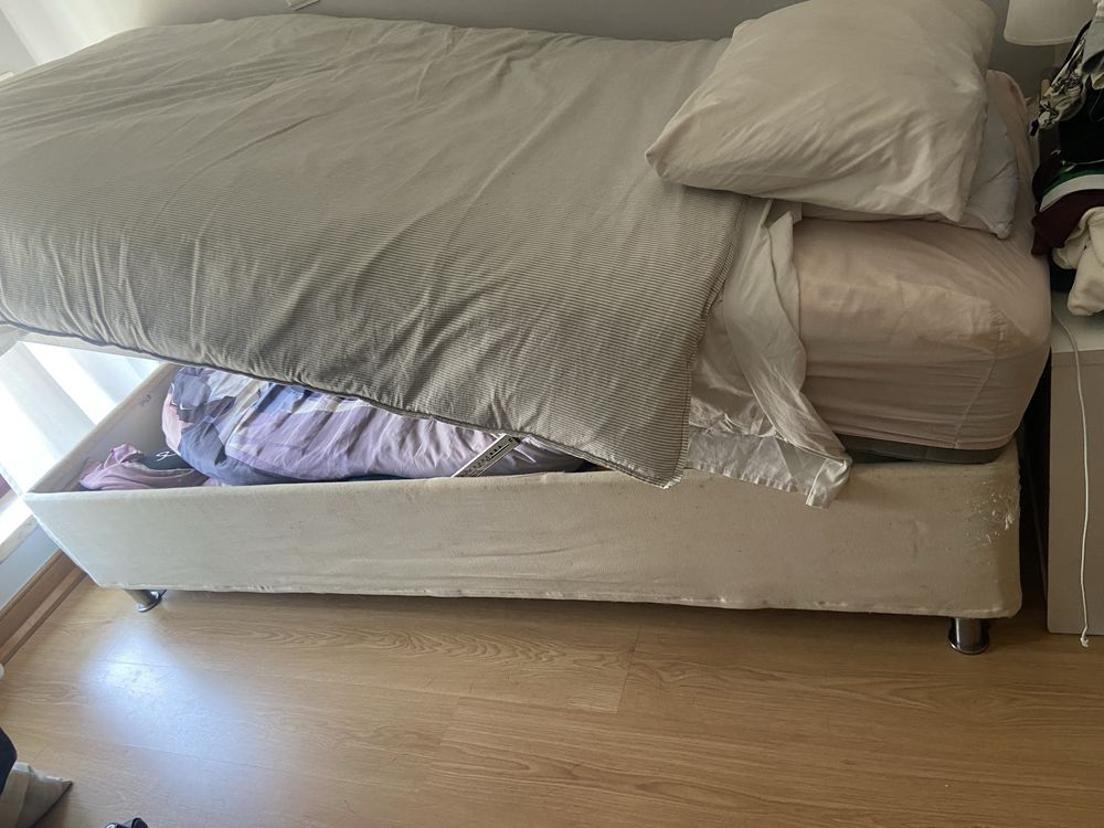 2 Cama/sommier solteiro ikea com arrumação + colchão