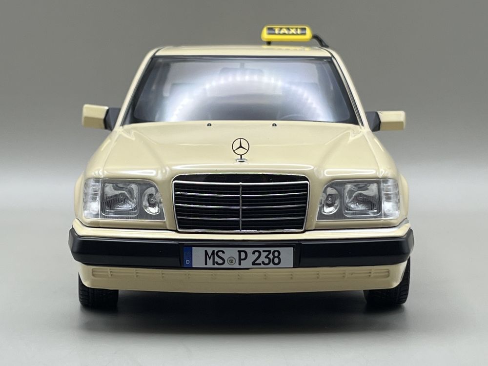 Model 1:18 Mercedes-Benz W124 E320
