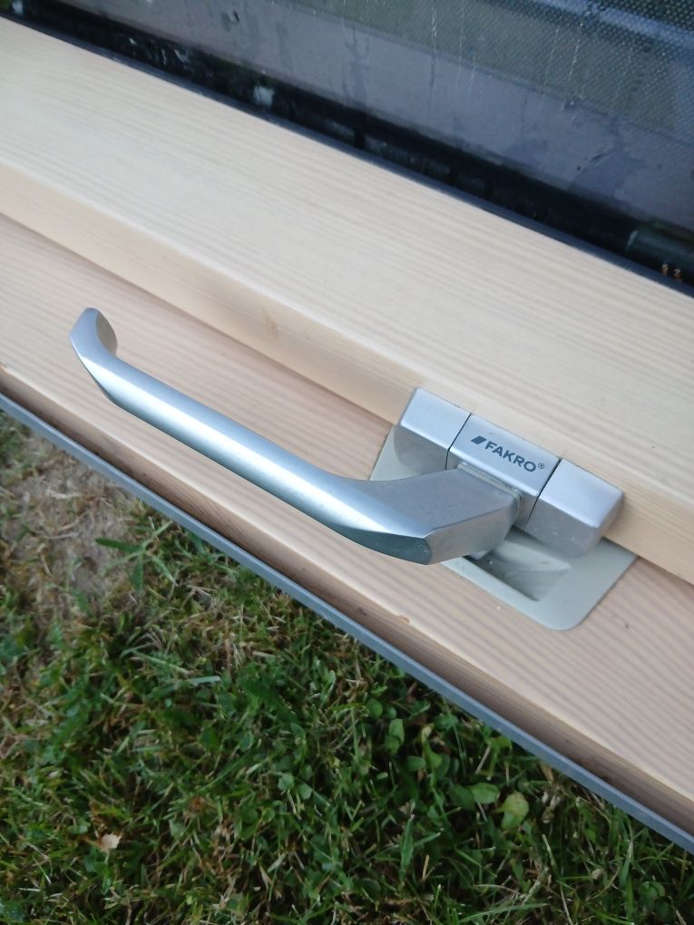 Okno dachowe Fakro 118 x 78