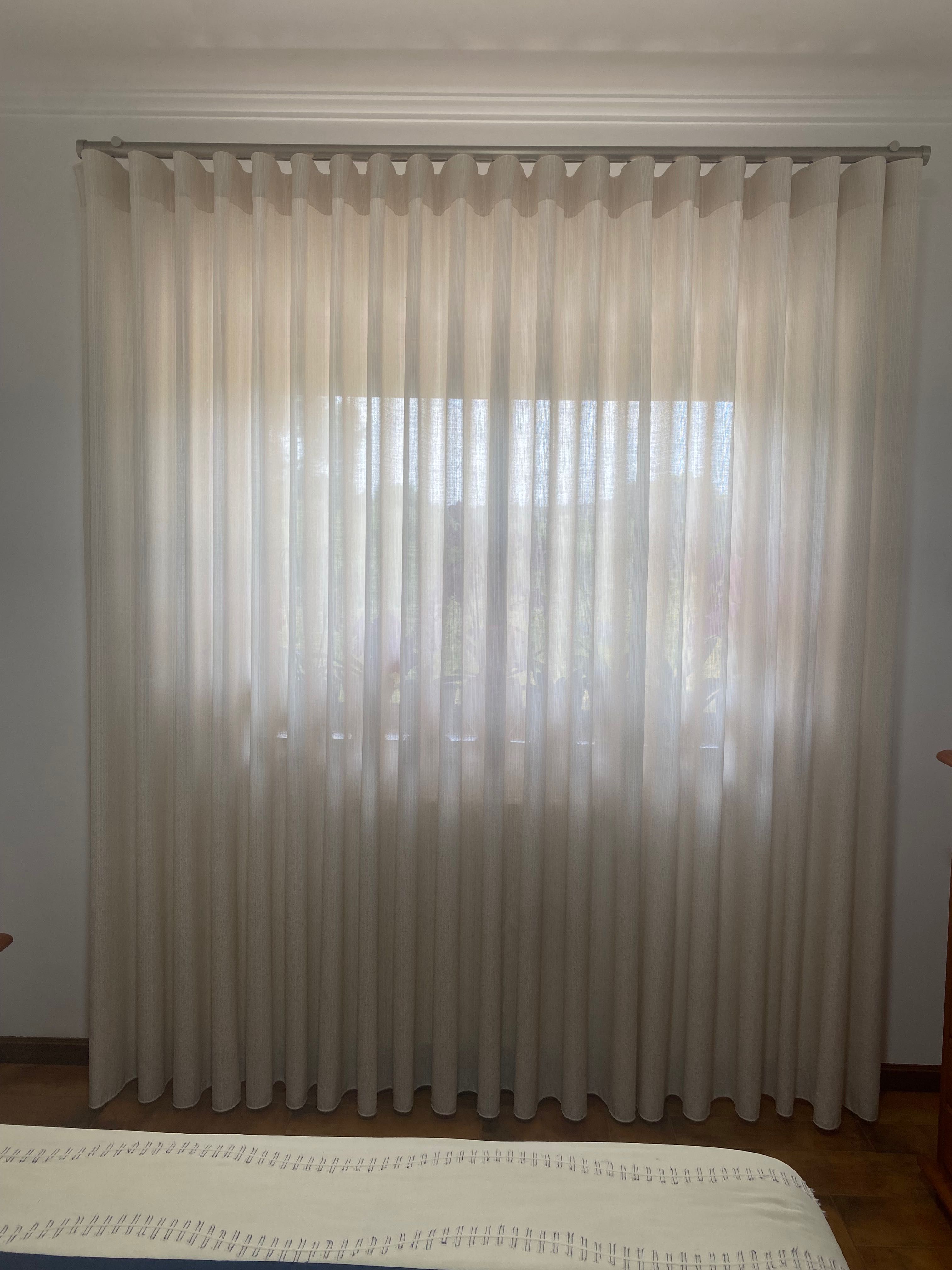 Cortinados feitos à medida - em bom estado