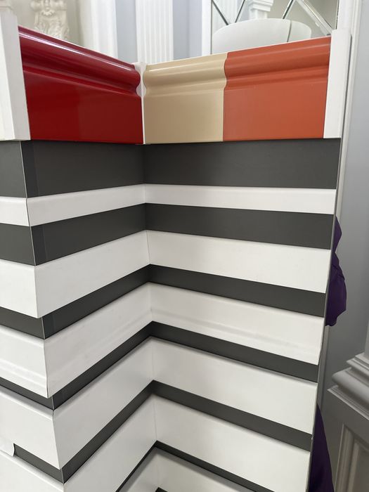 Монтаж плінтуса монтуємо мдф плінтуса дюрополімер алюміній деревяний