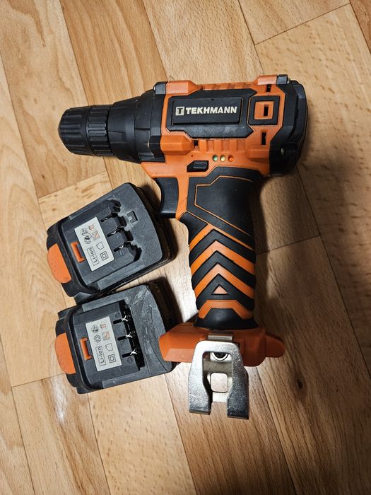 Шуруповерт Tekhmann