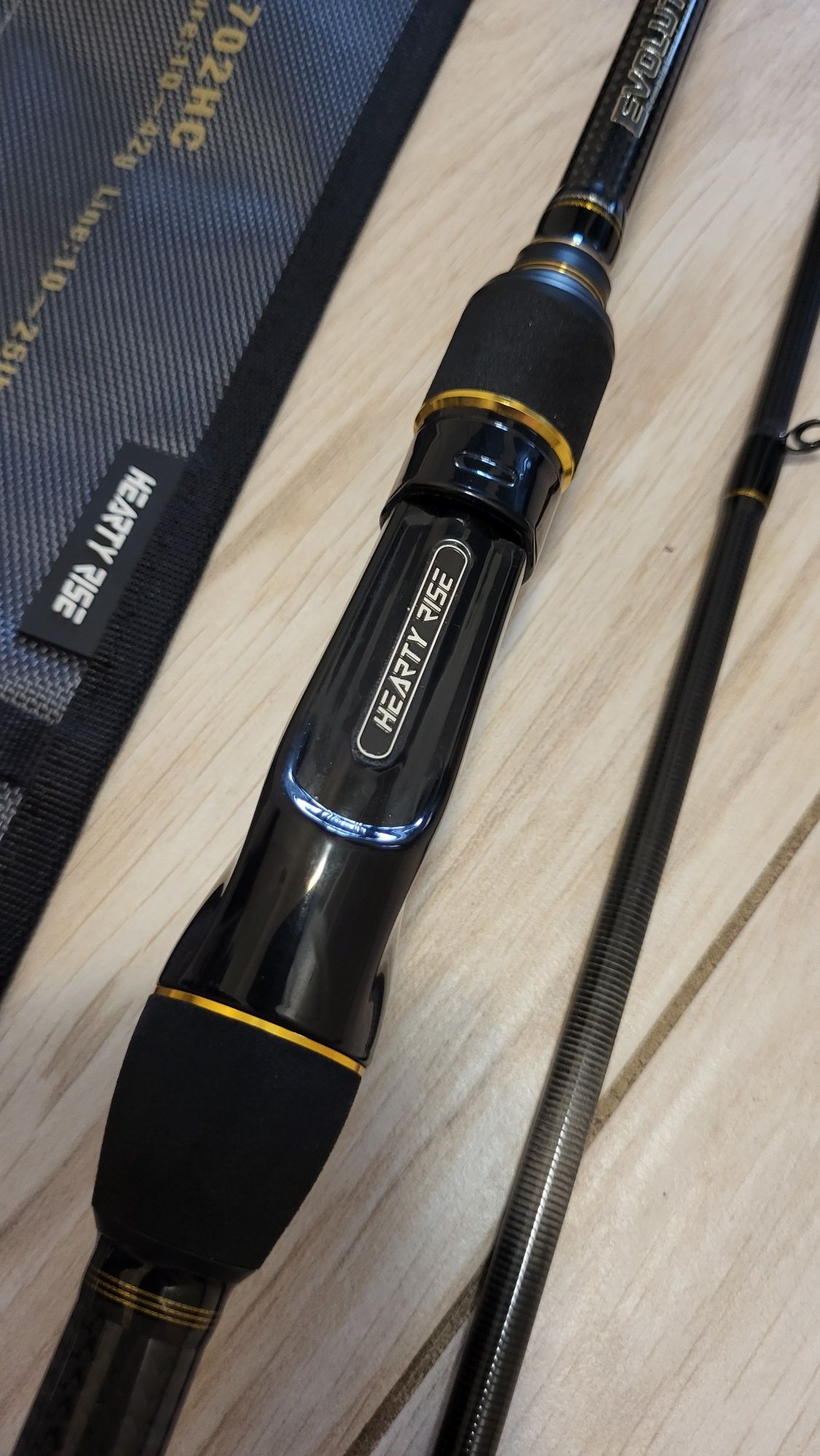 Продам кастінговий спінінг Hearty Rise Evolution III Cast 702HC 2.13м
