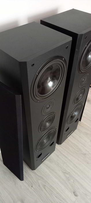 Kolumny D&K 200 . / Polaris