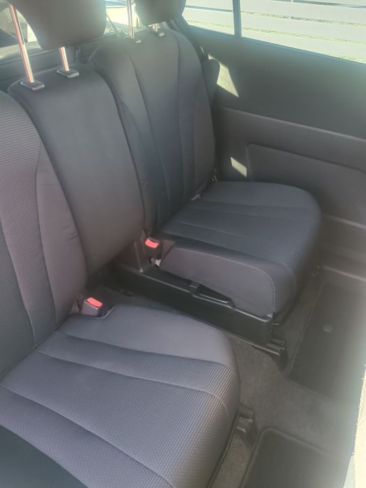 Mazda 5 benzyna 7 osobowa