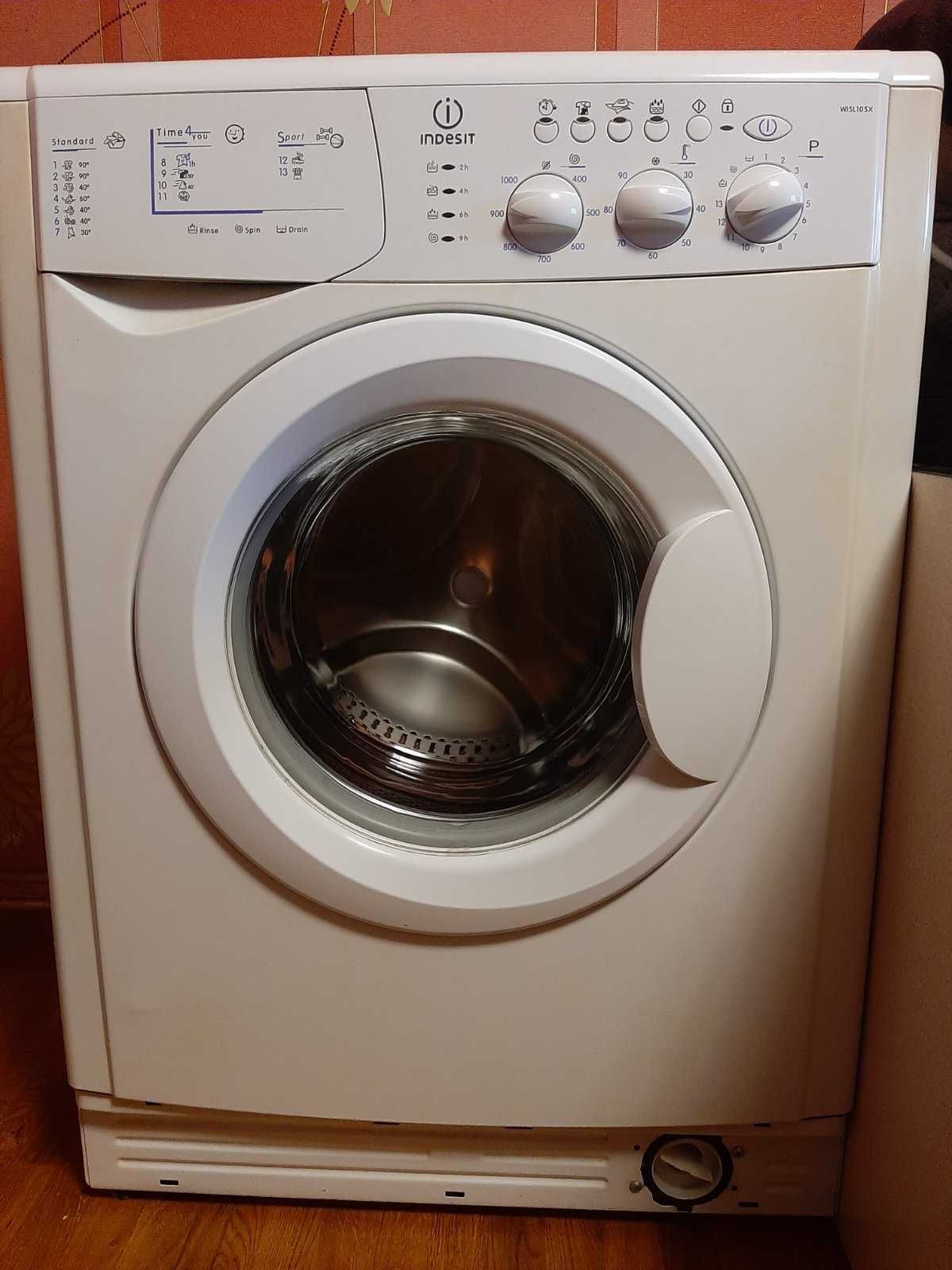 Продам пральну машину б/у INDESIT WISL 105X