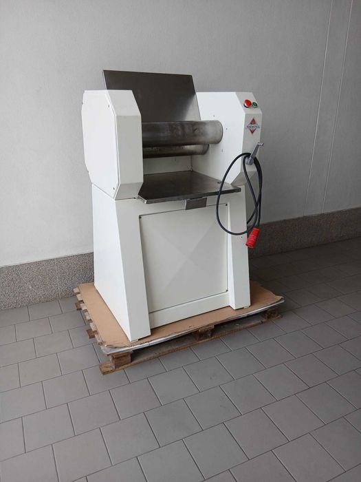 Cilindro sovador manual marca Ferneto regueifa baguete
