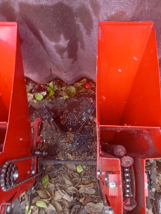 Чеснокосажалка до мототрактора-мотоблока