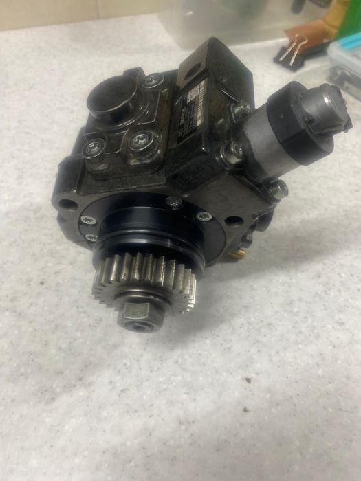 Паливний насос високого тиску BOSCH 0445010250 R9M ТНВД оригінал