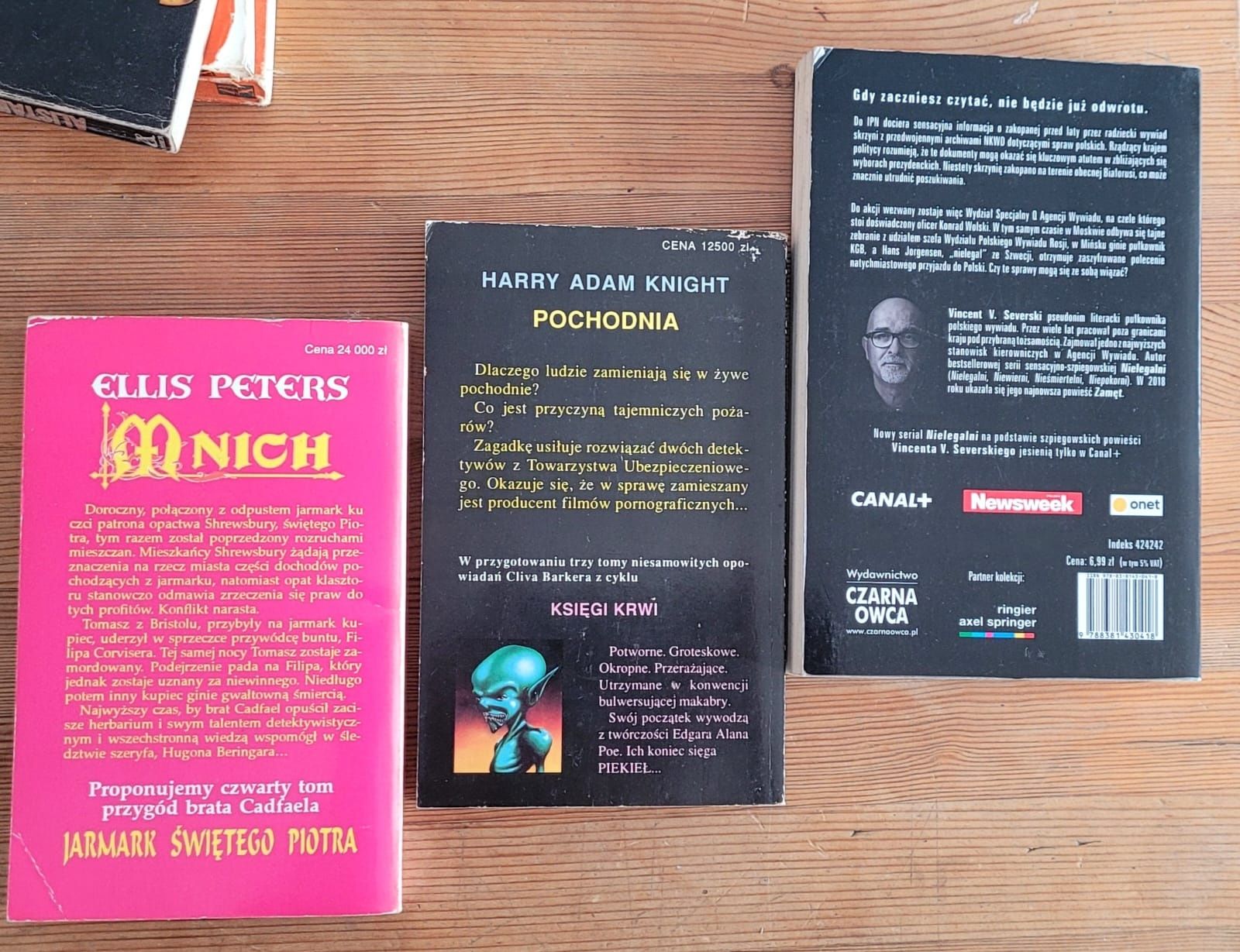 3 książki Pochodnia, Mnich, Nielegalni.