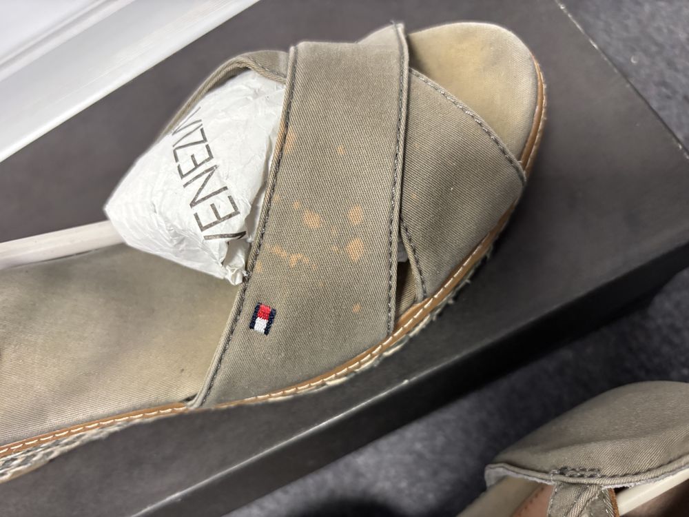 Tommy Hilfiger sandały na koturnie espadryle khaki oliwkowe Safari